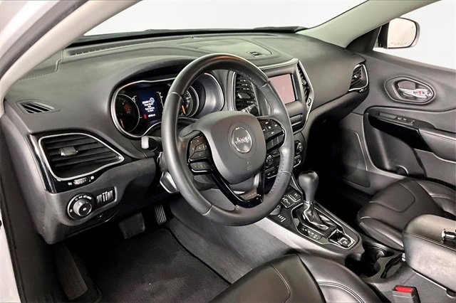 Used 2019 Jeep Cherokee Latitude Plus image 17