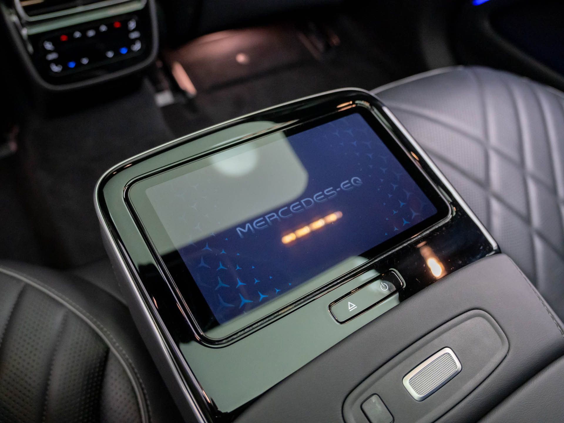 Certified 2023 Mercedes-Benz EQS 580 4MATIC Sedan image 23