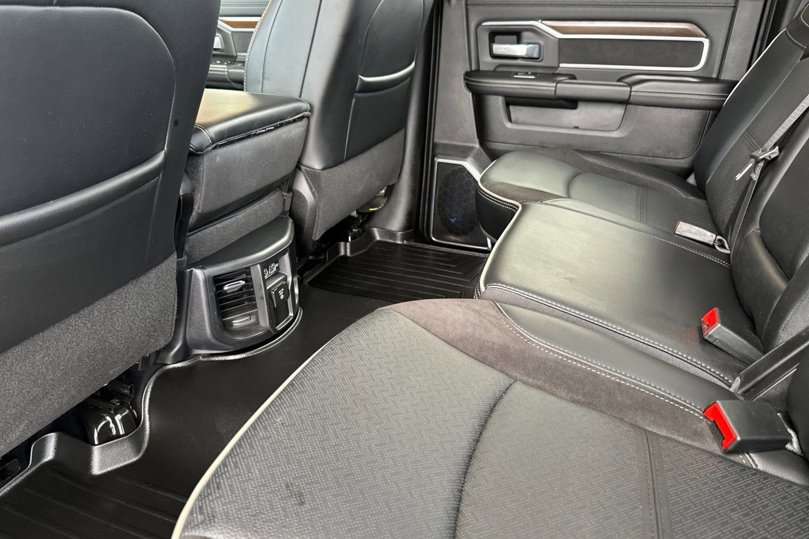 Used 2024 RAM 2500 Laramie w/ Safety Group image 13