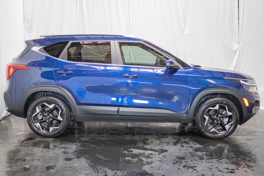 Used 2024 Kia Seltos EX image 4