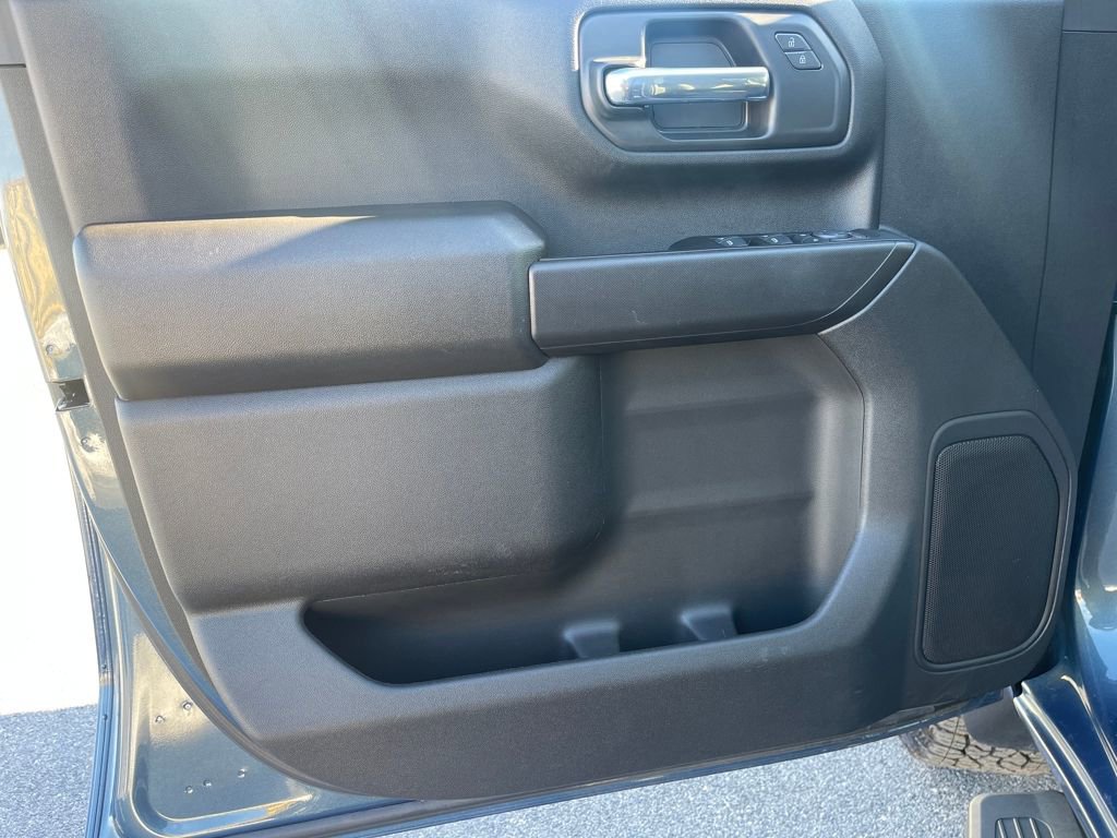 Certified 2025 Chevrolet Silverado 2500 Custom w/ Custom Value Package image 23