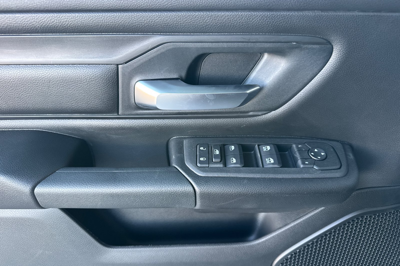 New 2026 RAM 1500 Express AWD/4WD image 10