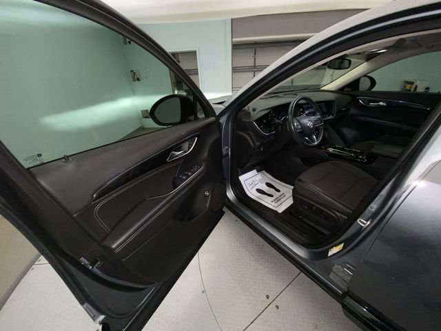 Used 2021 Buick Envision Preferred image 11