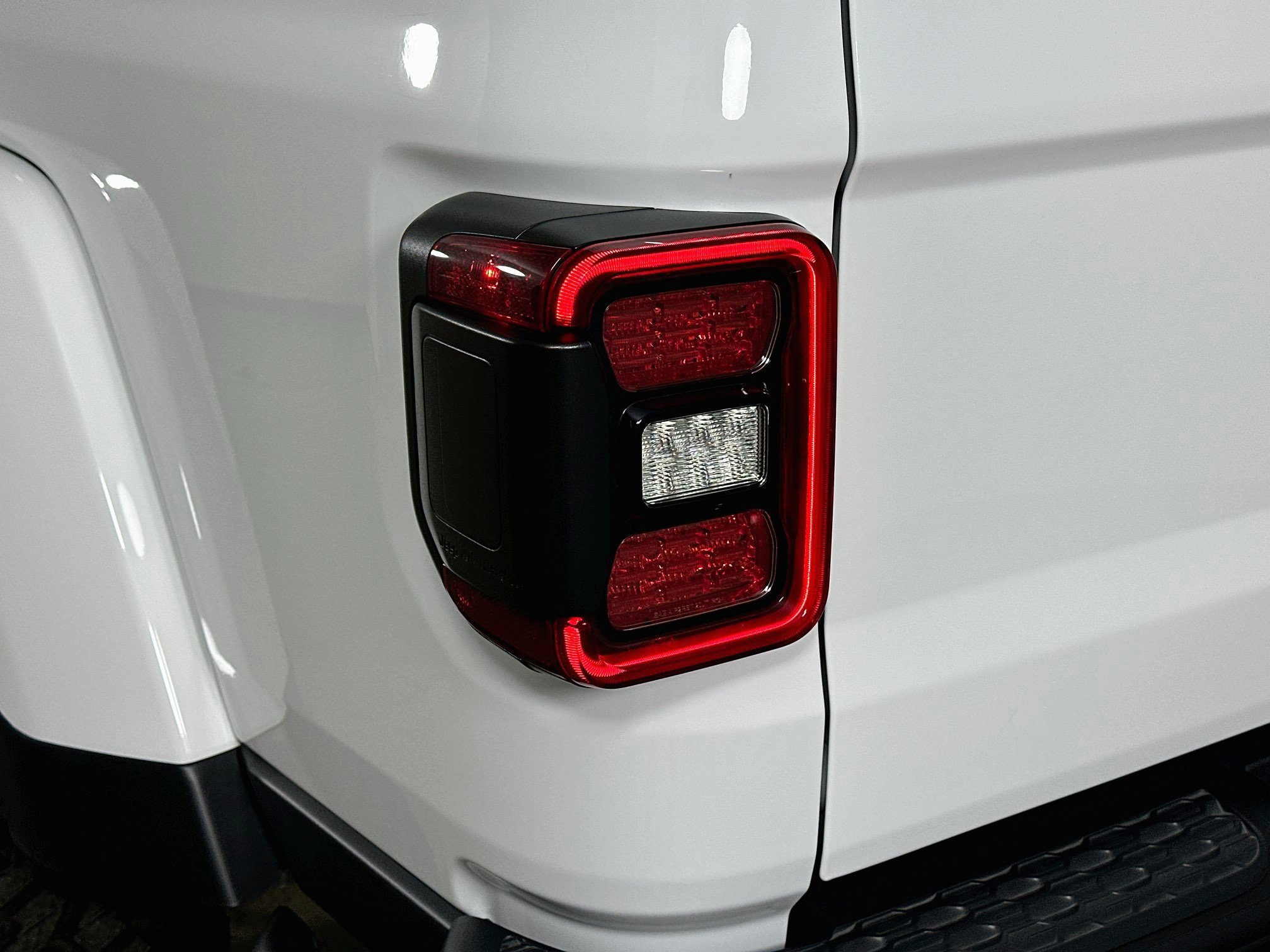 Used 2025 Jeep Gladiator Rubicon AWD/4WD image 40