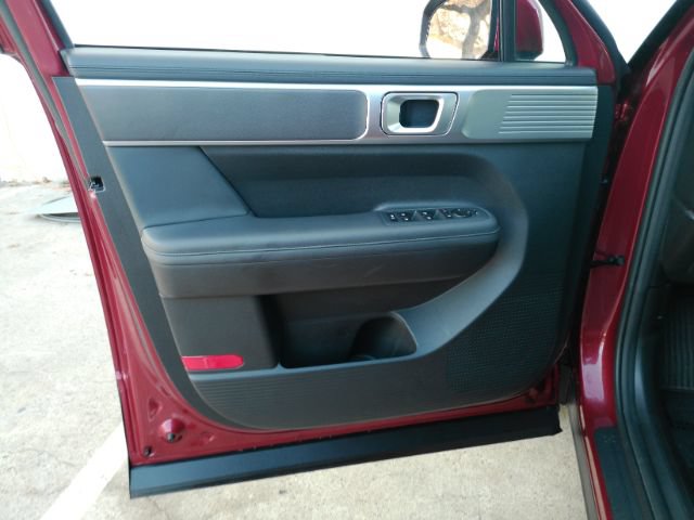 Used 2024 Hyundai Santa Fe SEL FWD image 13