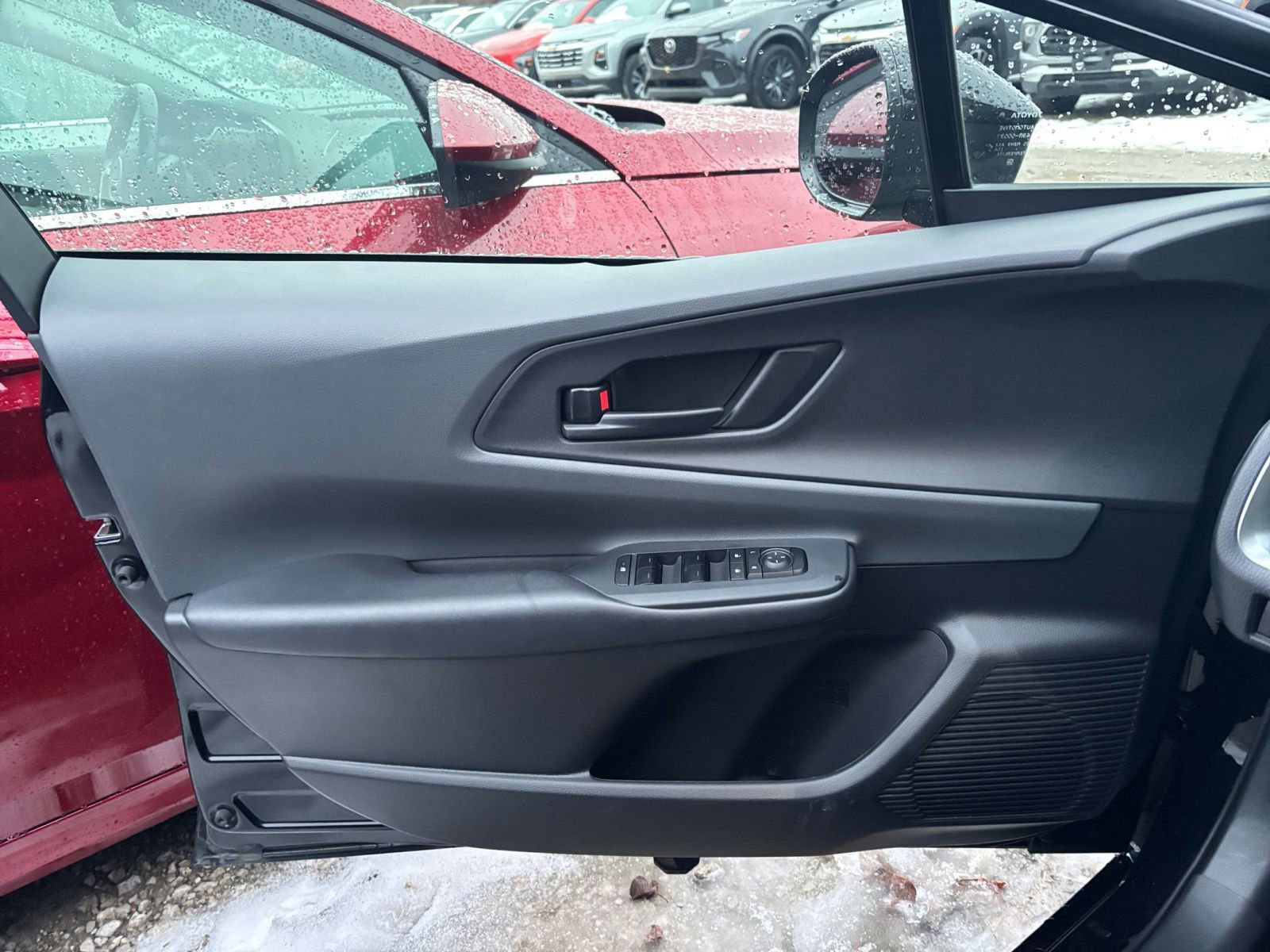 Used 2025 Toyota Prius LE image 20