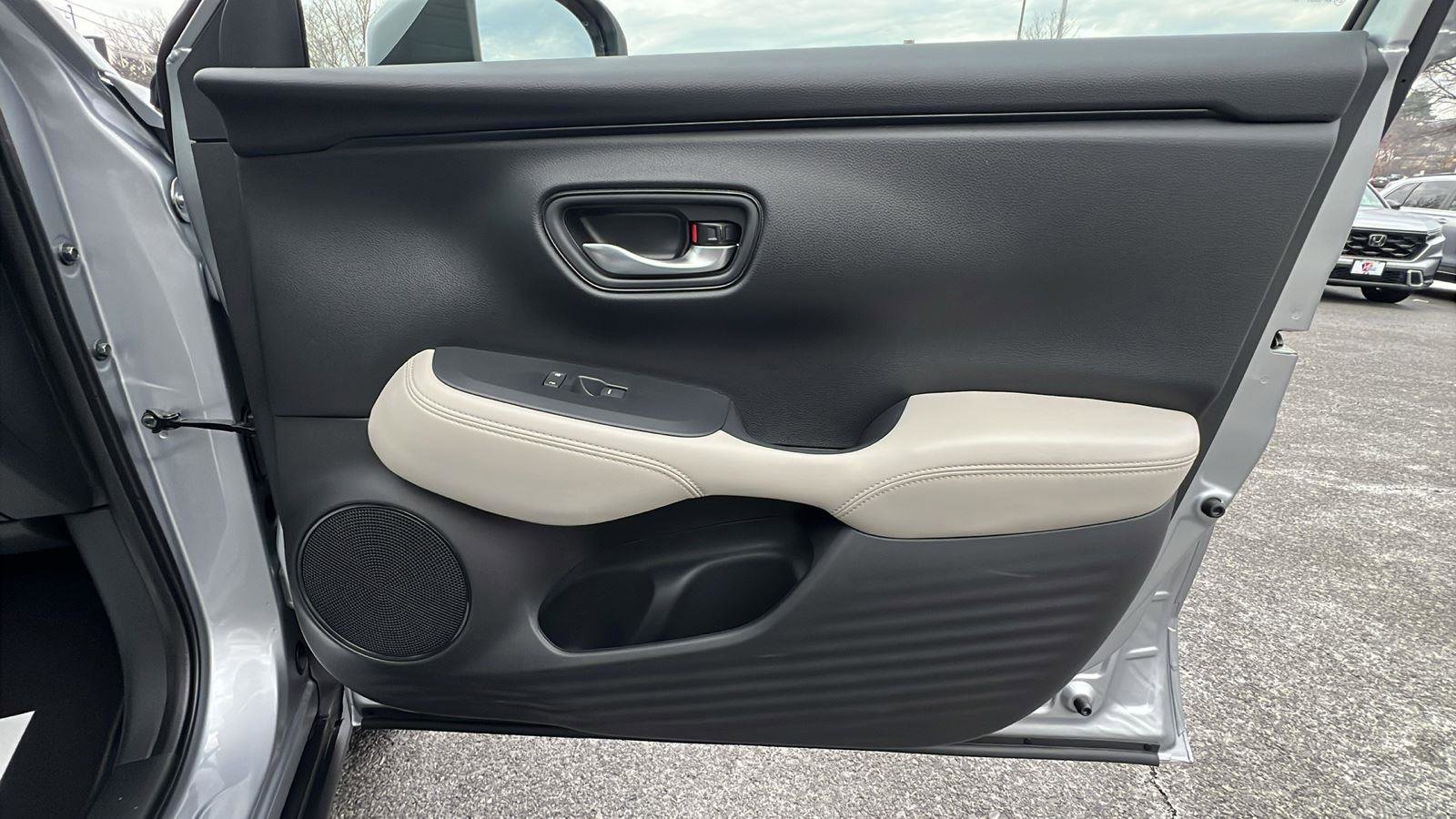 New 2026 Honda HR-V LX image 12