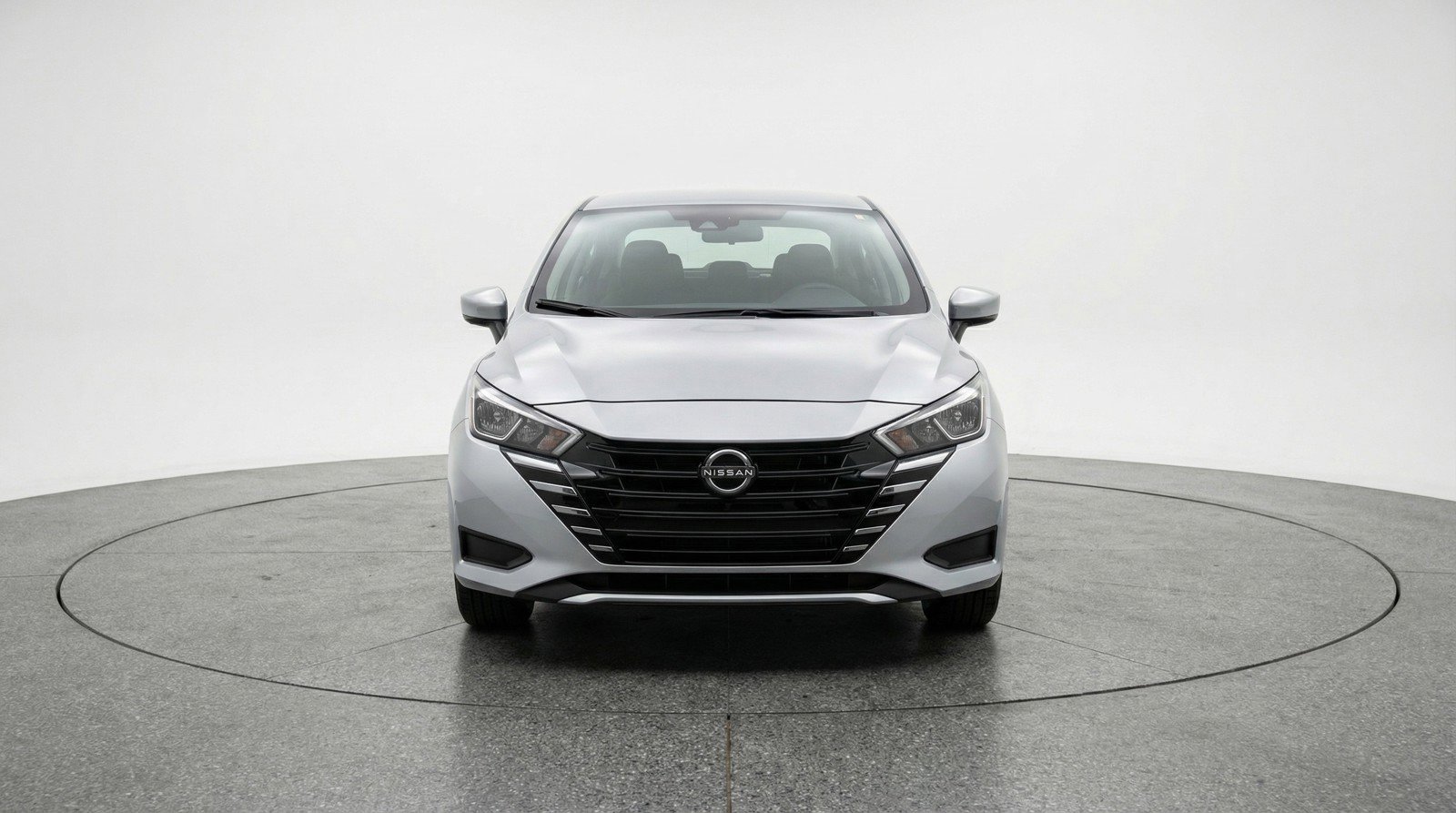 Used 2025 Nissan Versa SV image 2