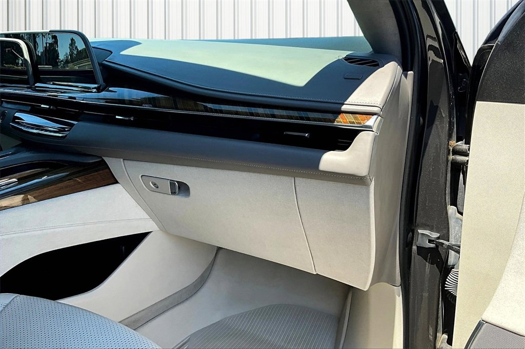 Used 2021 Cadillac Escalade Premium Luxury Platinum w/ Heavy-Duty Trailer Package image 17