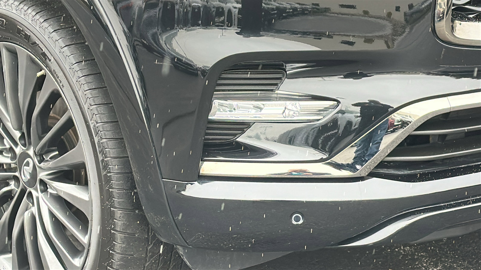 Certified 2024 INFINITI QX80 Premium Select w/ Cargo Package image 5