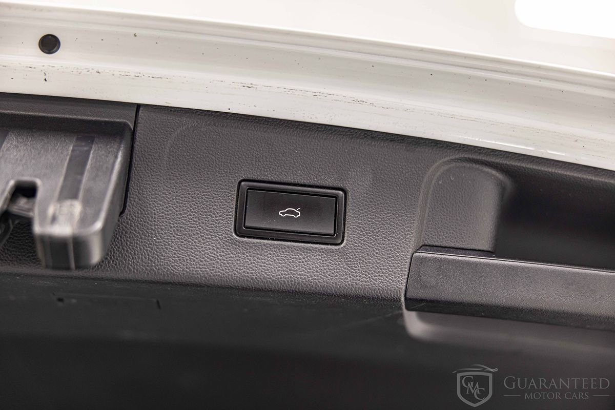 Used 2019 Volkswagen Atlas SEL Premium image 16