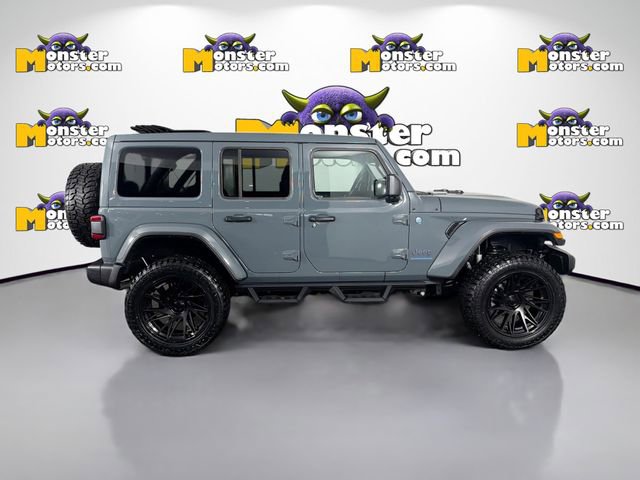 Used 2025 Jeep Wrangler Unlimited Sahara w/ Safety Group image 4