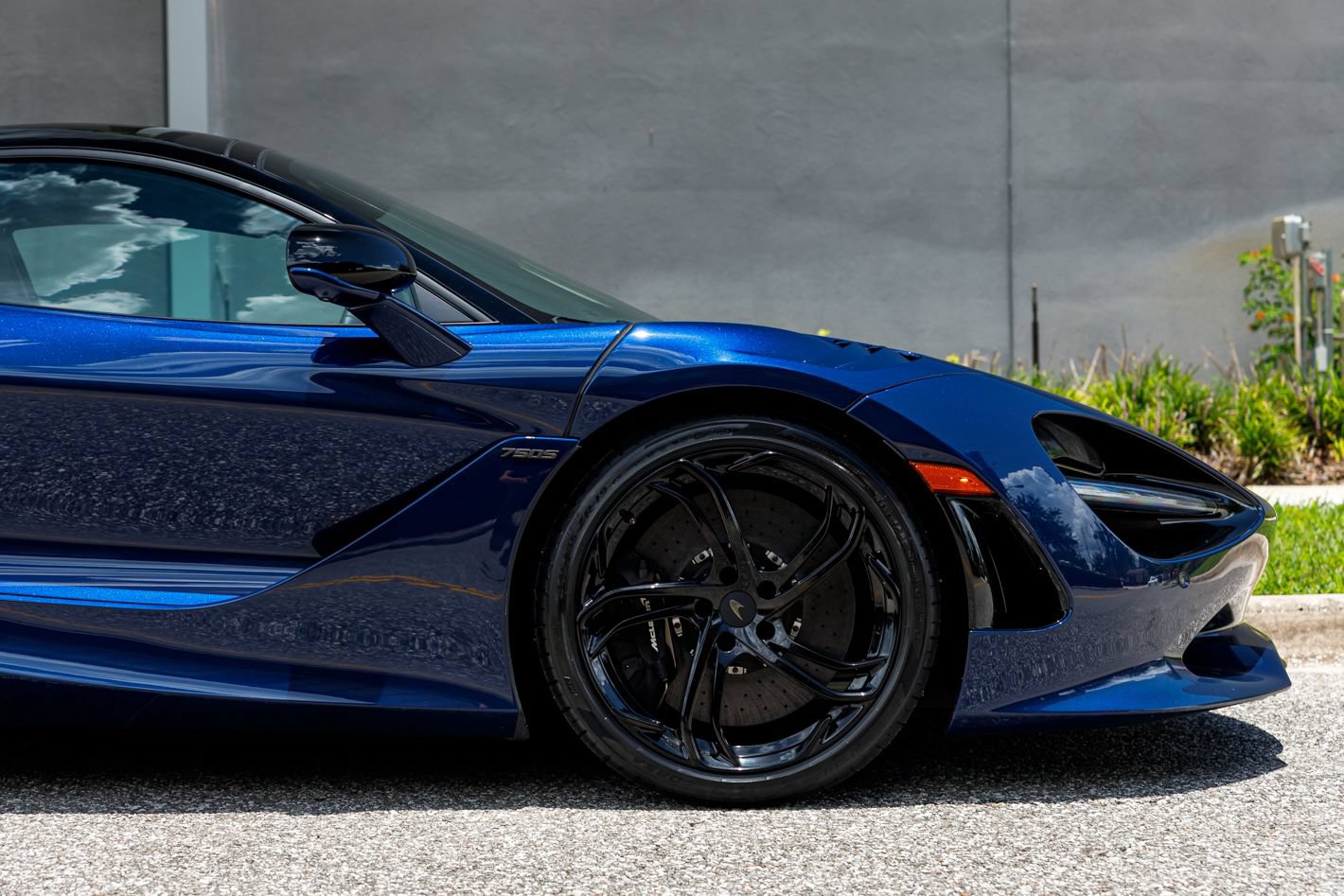 Used 2025 McLaren 750S RWD image 14
