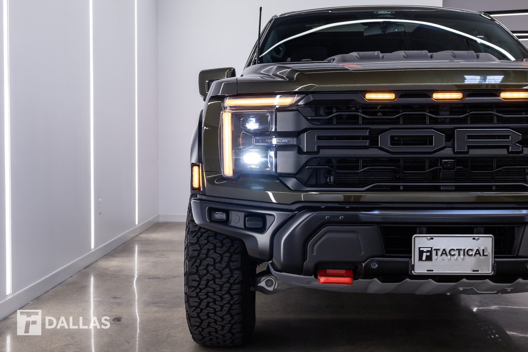 Used 2026 Ford F150 Raptor w/ Equipment Group 803A Raptor R AWD/4WD image 22