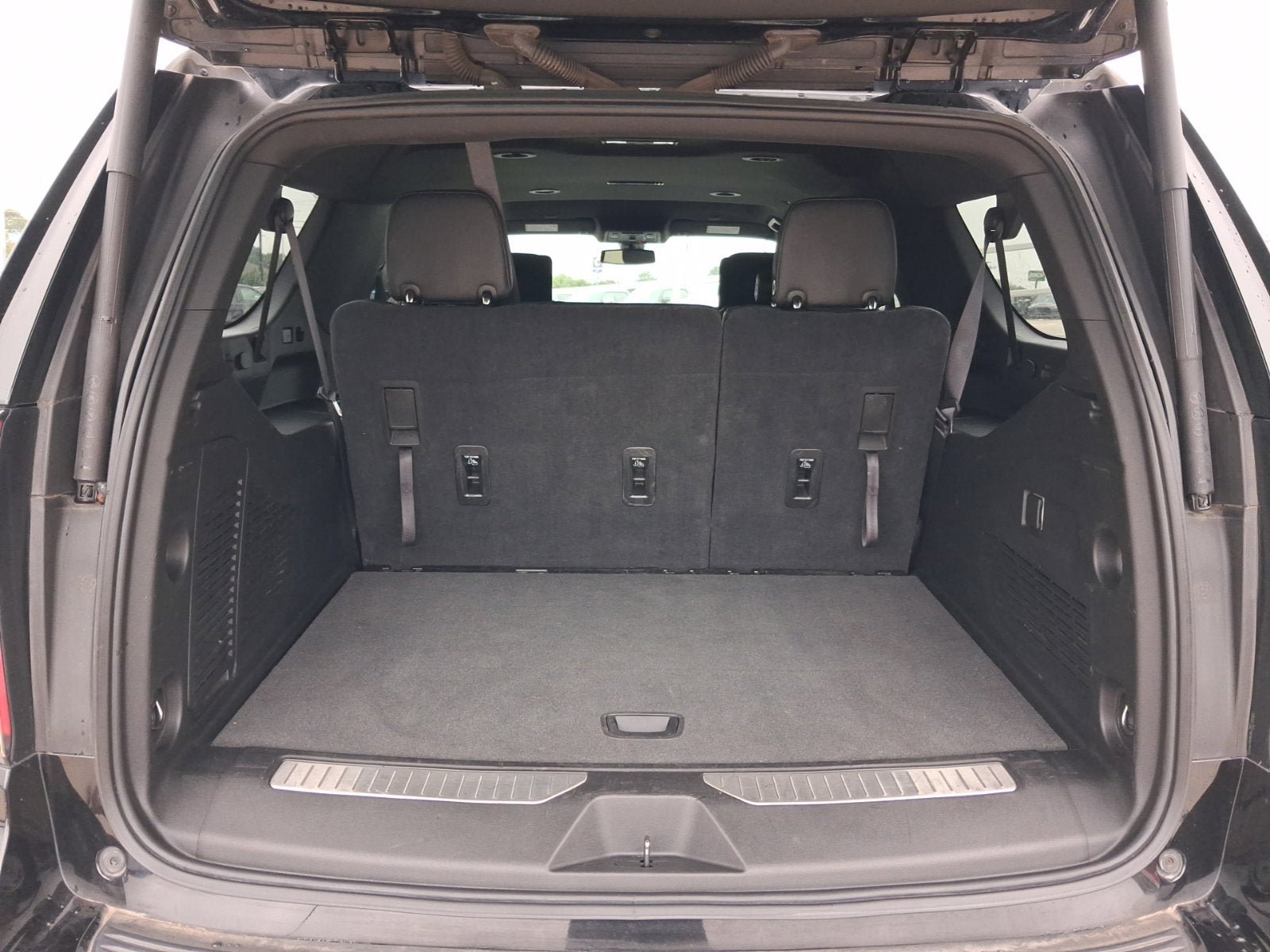 Used 2021 Chevrolet Suburban Z71 w/ Rear Media and Nav Package AWD/4WD image 26