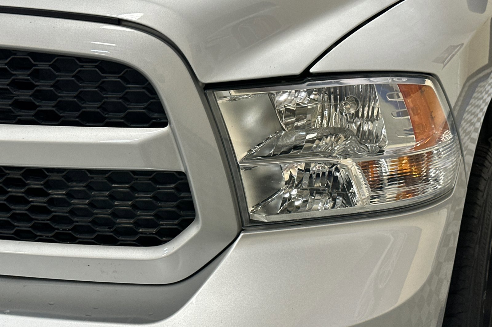 Used 2017 RAM 1500 Express image 44