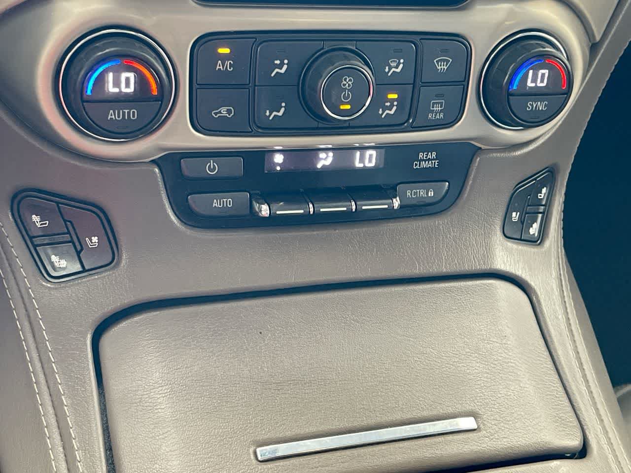 Used 2018 GMC Yukon XL Denali w/ Denali Ultimate Package AWD/4WD image 19