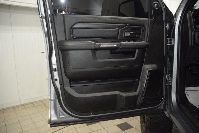 Used 2024 RAM 2500 Limited AWD/4WD image 45