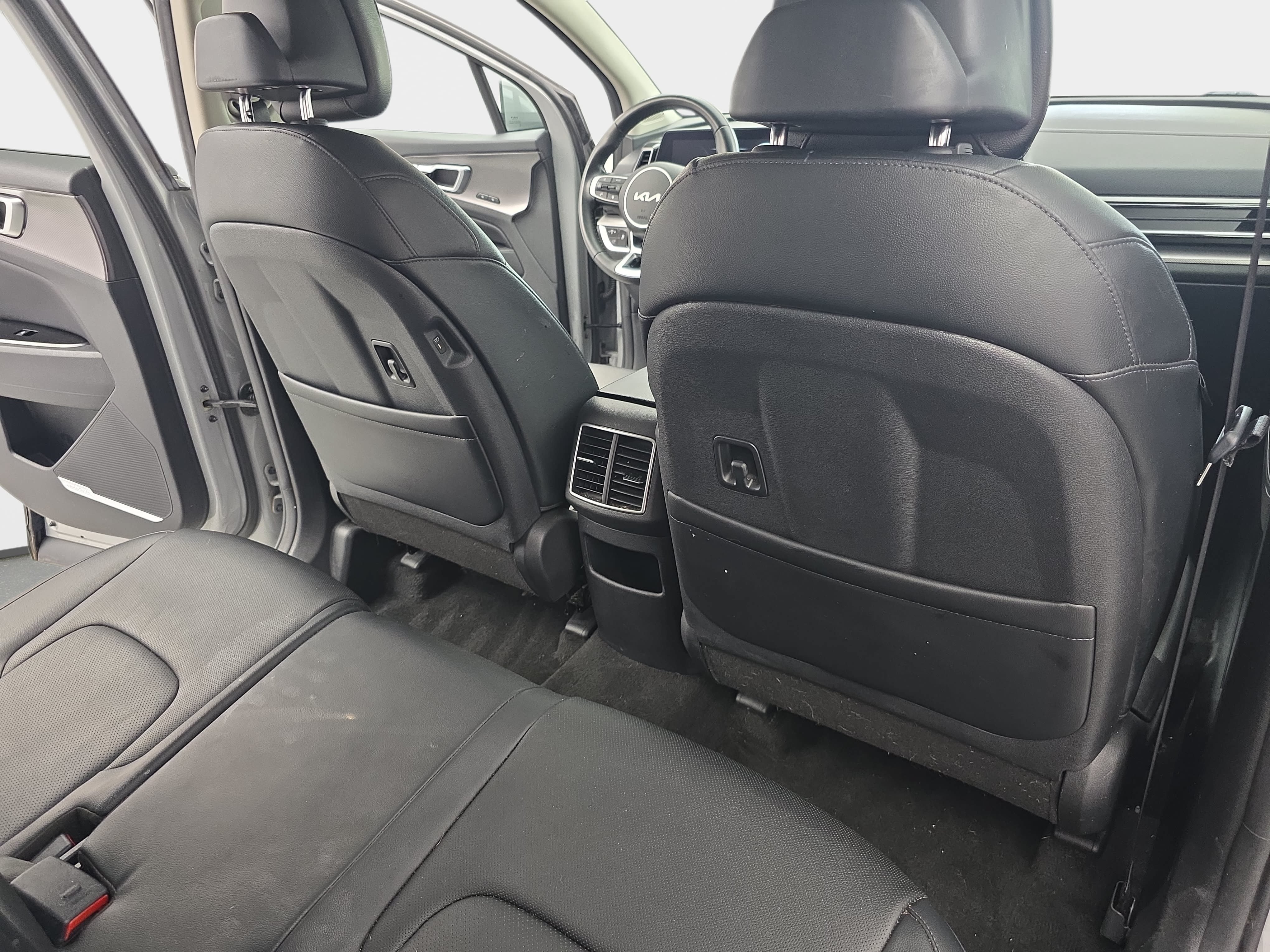 Used 2024 Kia Sportage SX FWD image 11