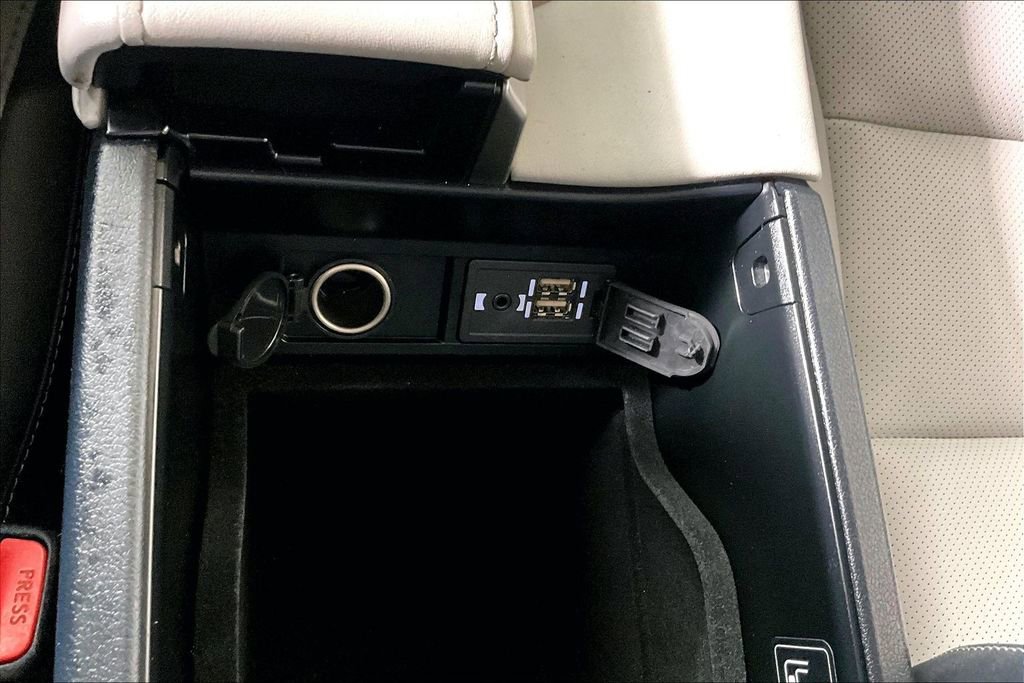 Used 2018 Lexus RX 350L FWD w/ Premium Package image 35