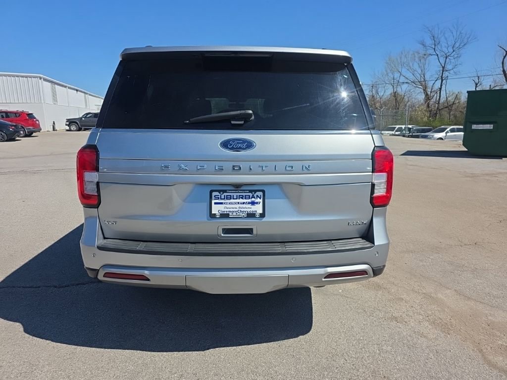 Used 2023 Ford Expedition Max XLT image 6
