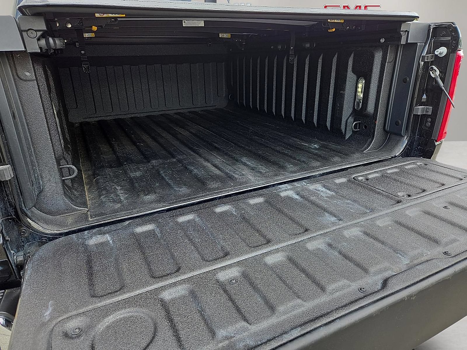 Used 2025 RAM 1500 Limited AWD/4WD image 18