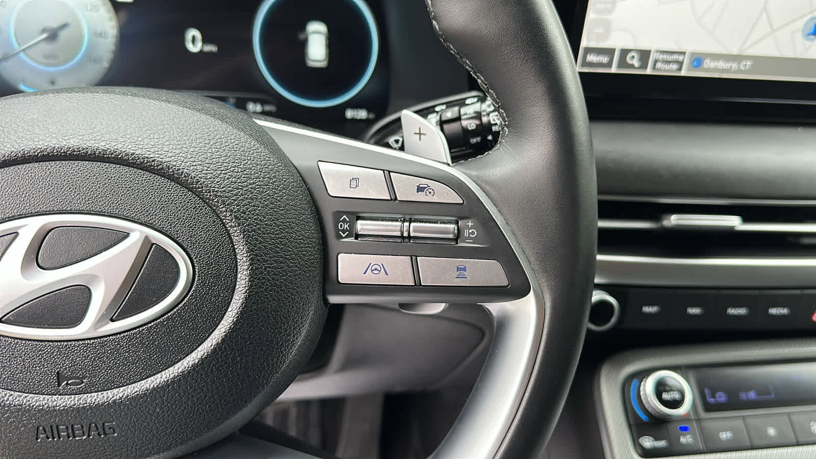 Used 2025 Hyundai Palisade SEL image 16