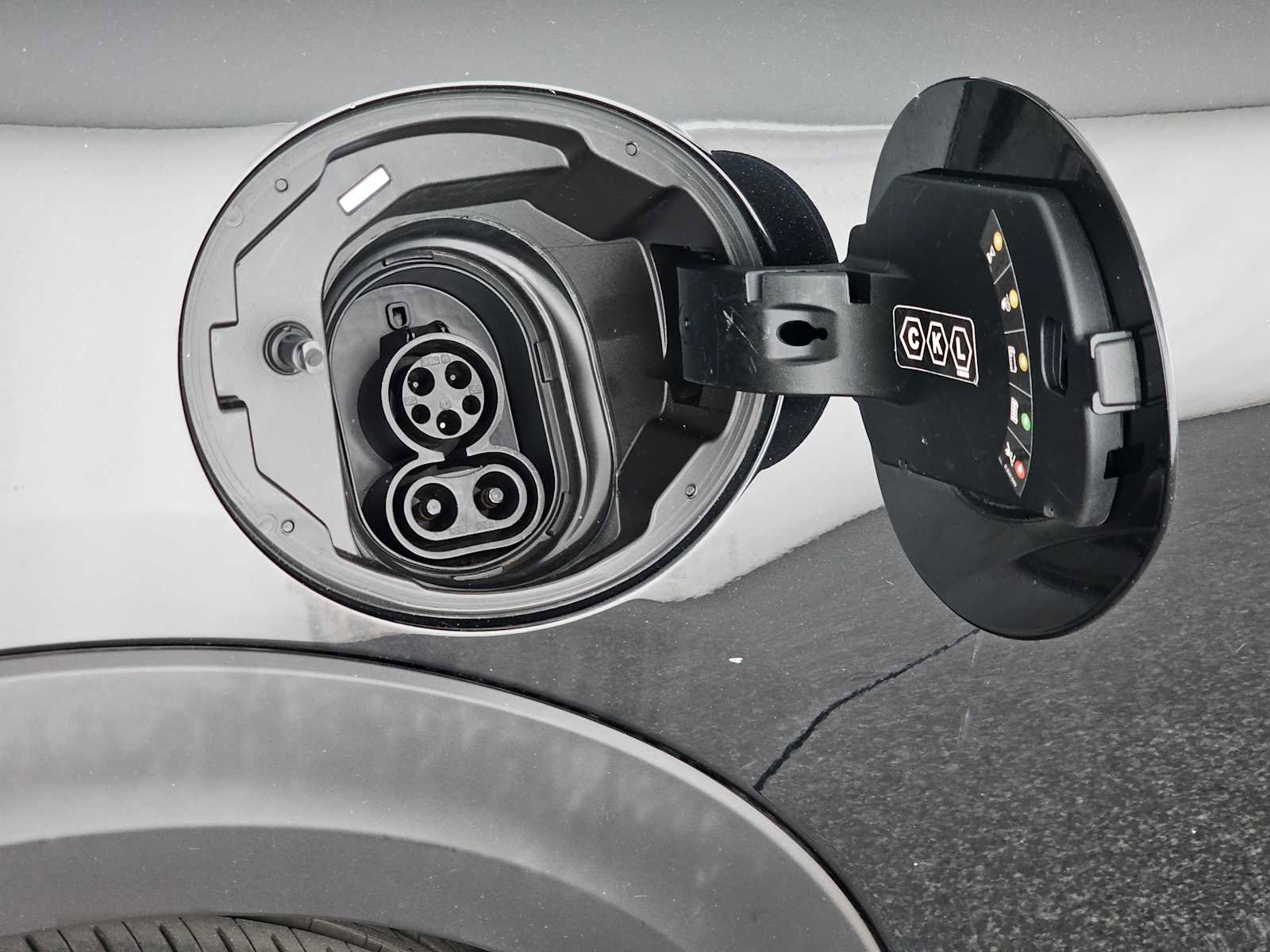 Used 2024 MINI Cooper SE FWD image 28
