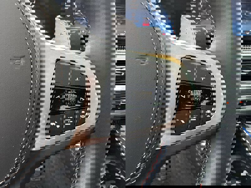 Used 2026 BMW X6 M60i image 11