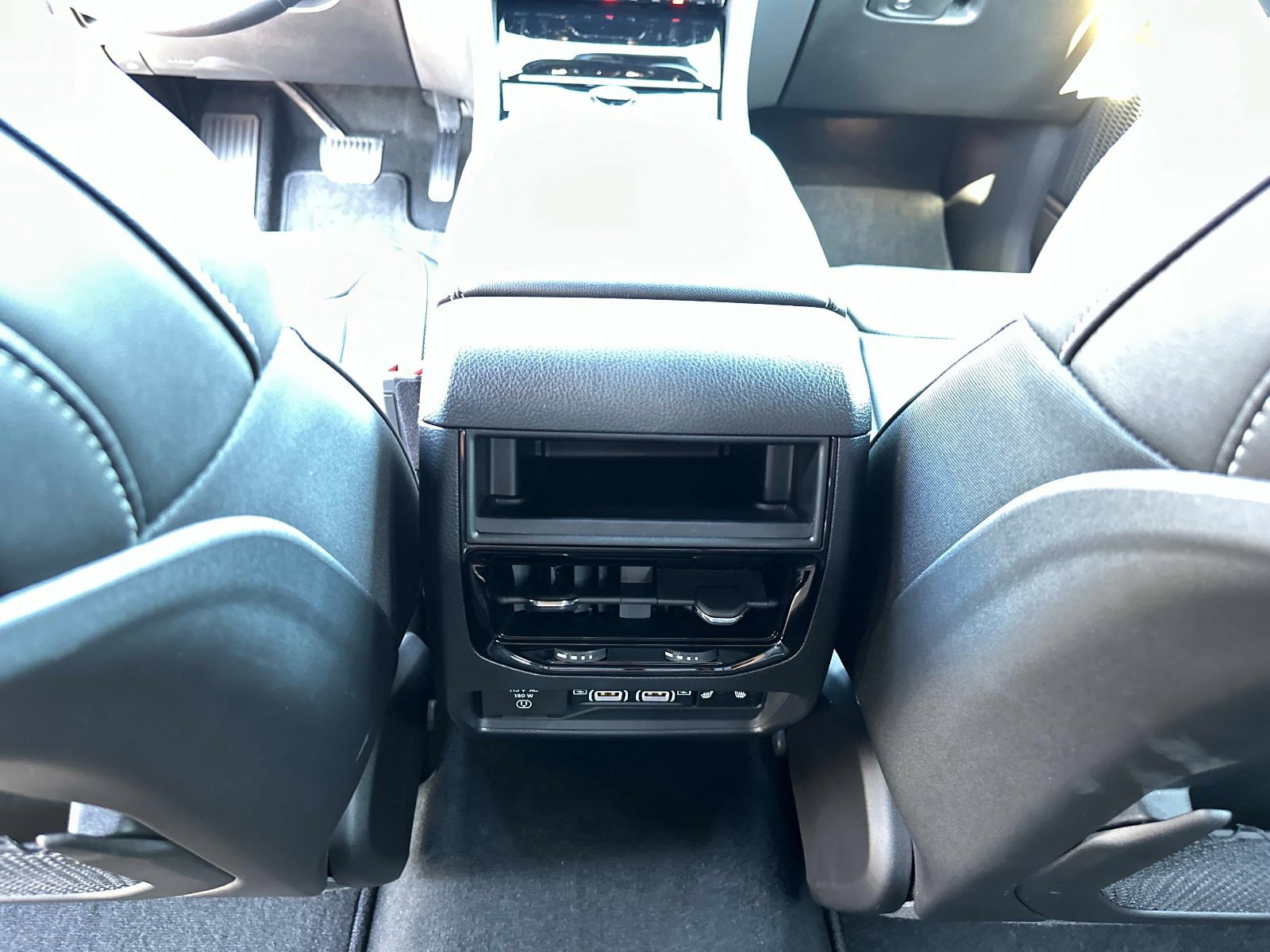 New 2025 Jeep Grand Cherokee Limited w/ Luxury Tech Group II AWD/4WD image 17