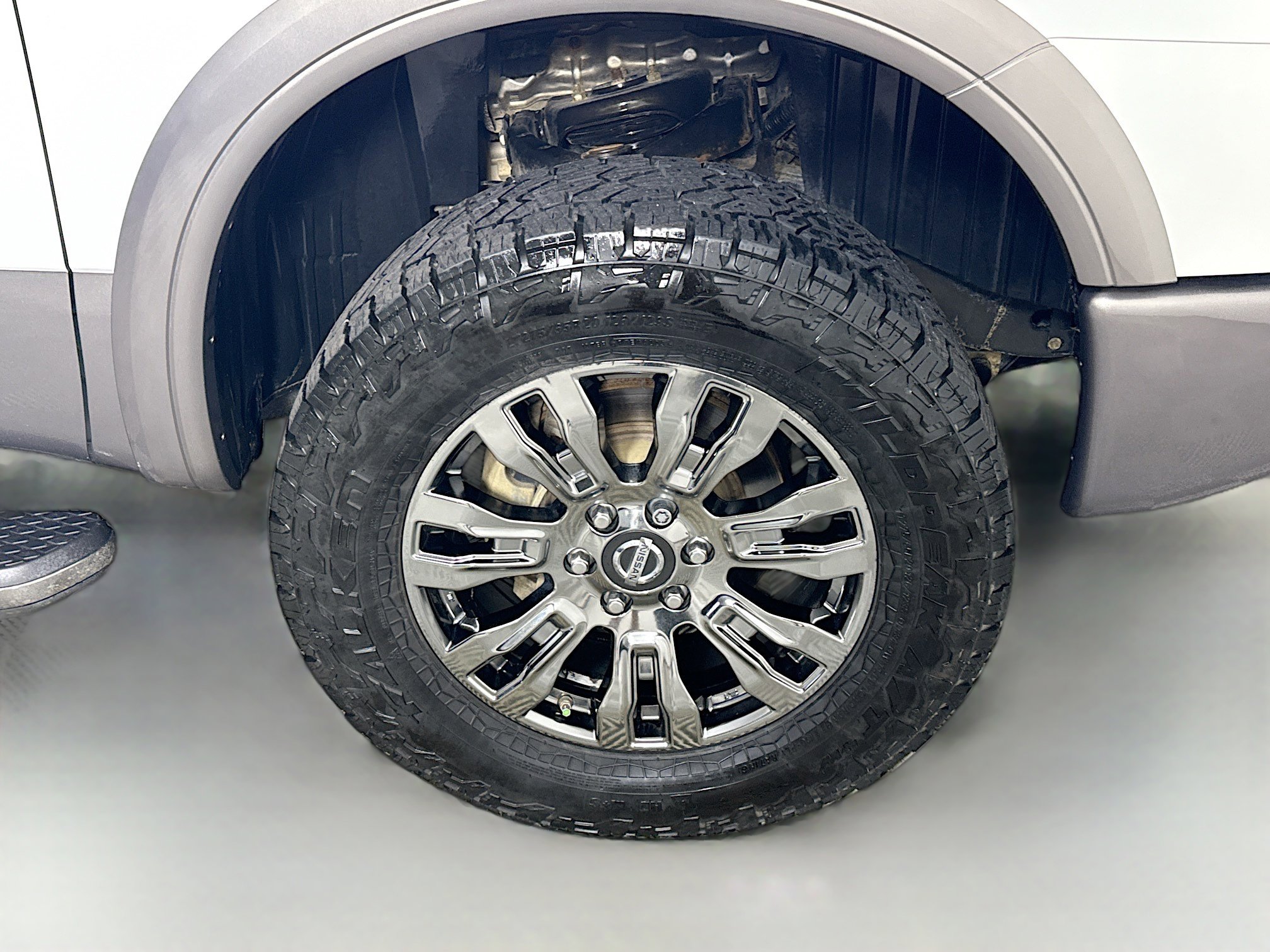Used 2019 Nissan Titan Platinum Reserve w/ Platinum Utility Package image 32