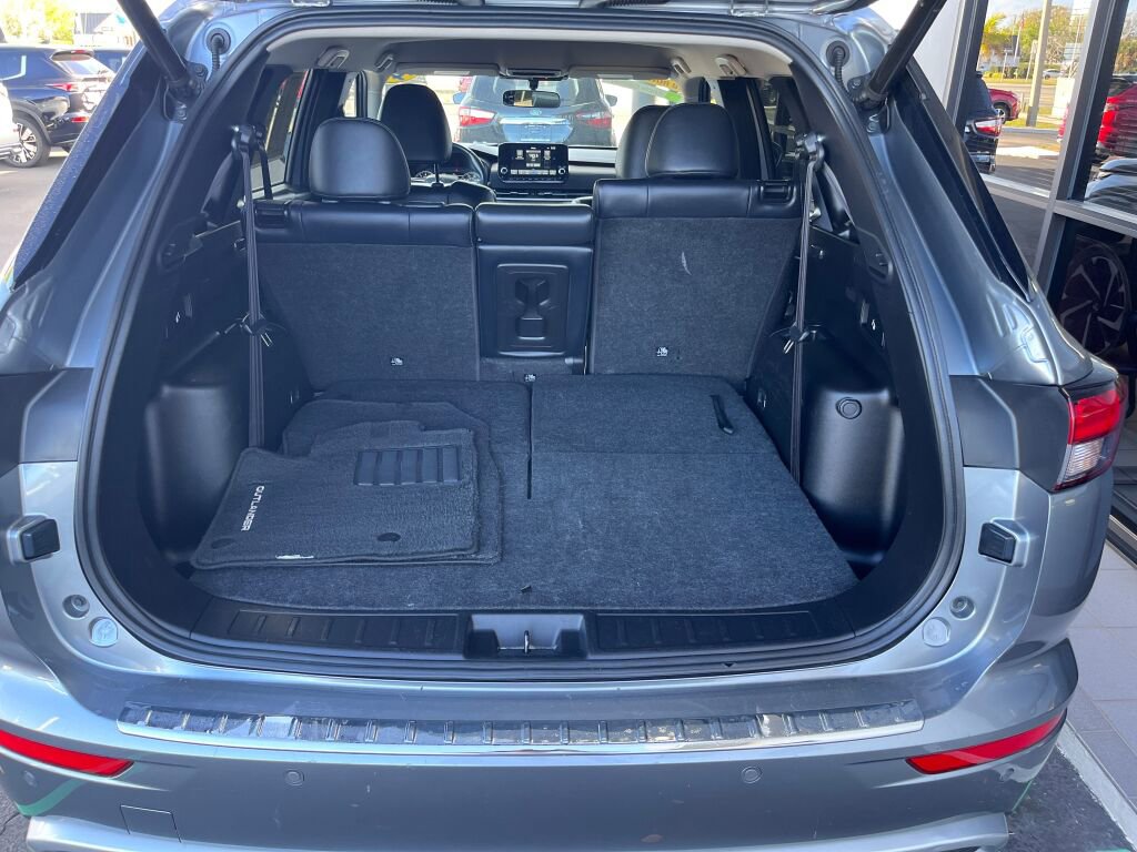 Used 2024 Mitsubishi Outlander SE image 24