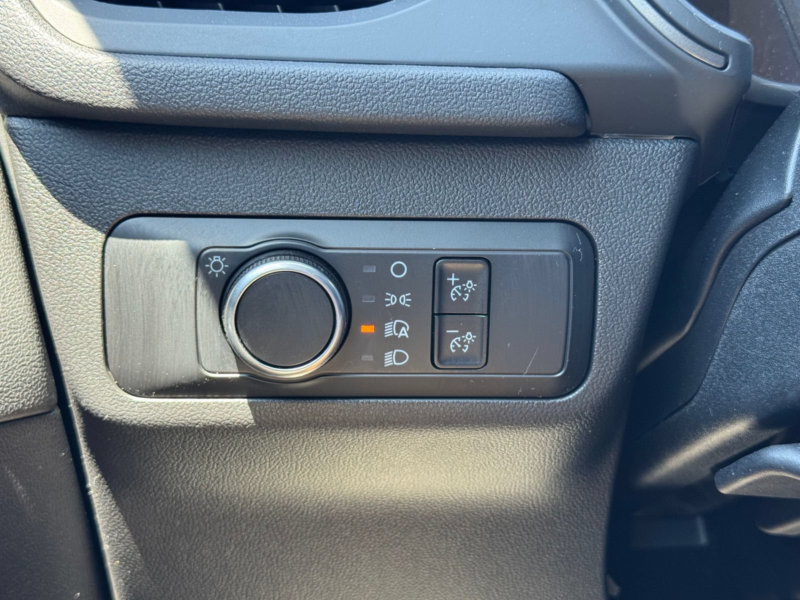 Used 2025 Ford Escape Active FWD image 30