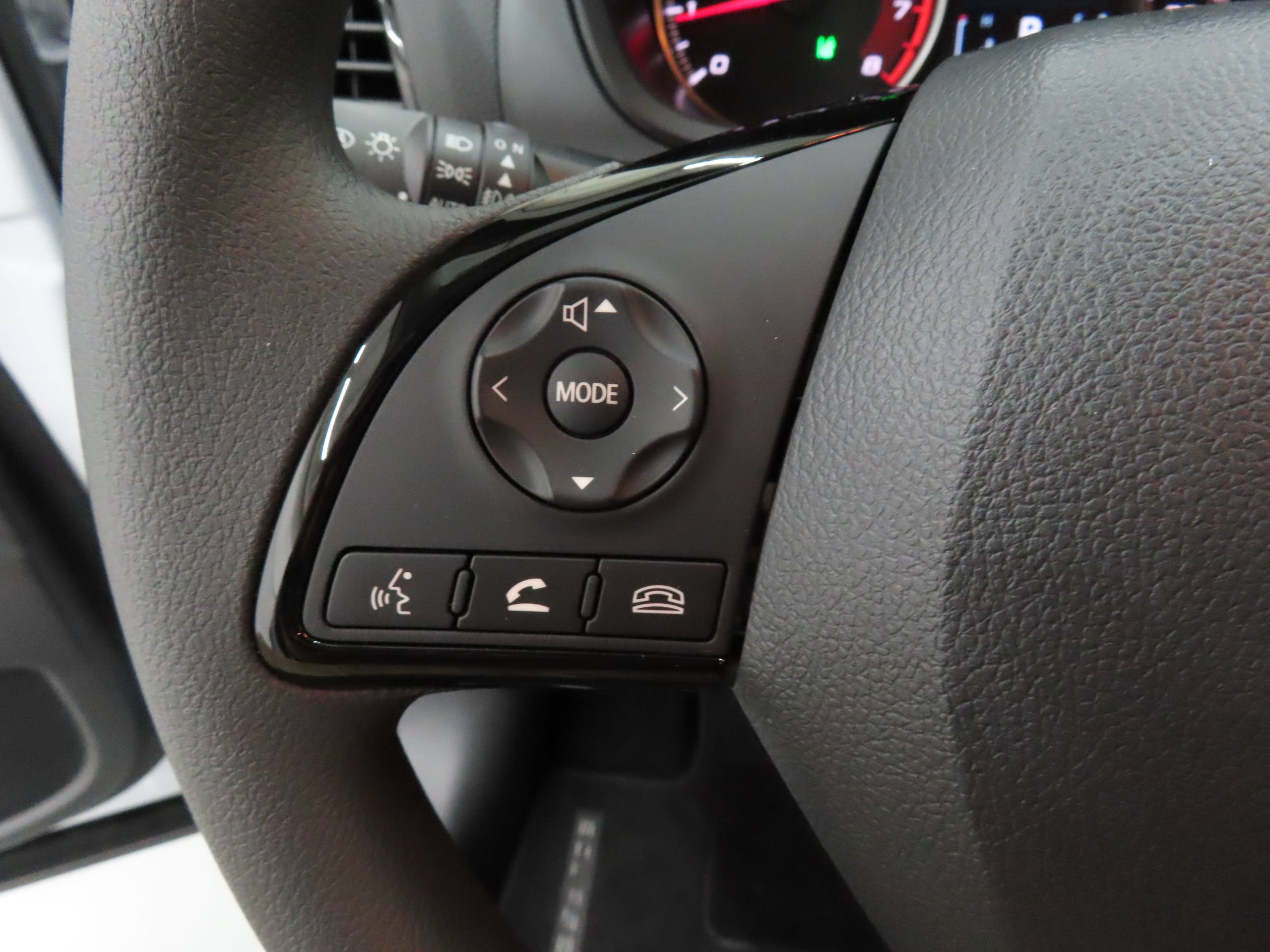 New 2026 Mitsubishi Eclipse Cross LE AWD/4WD image 13