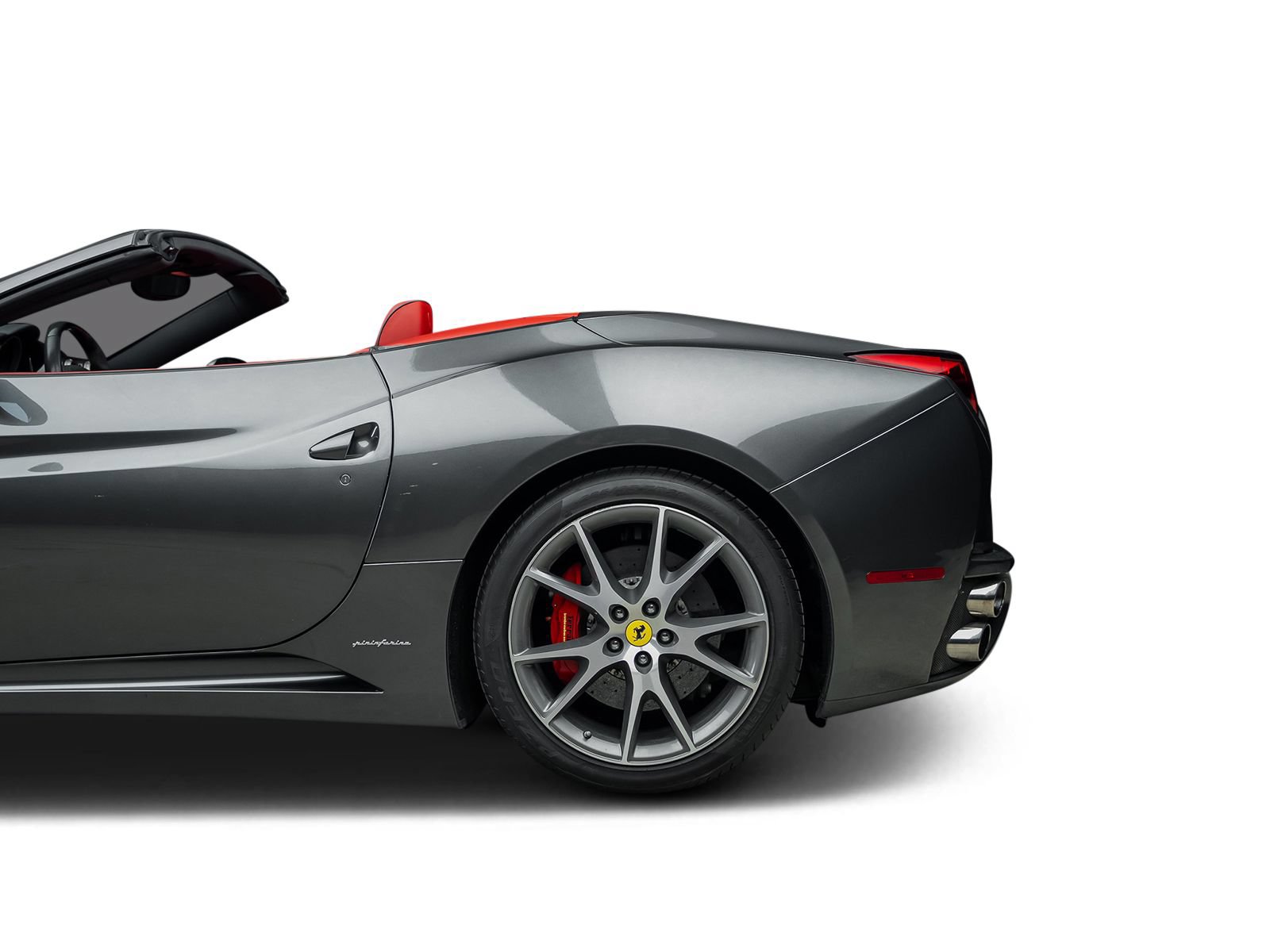Used 2010 Ferrari California RWD image 23