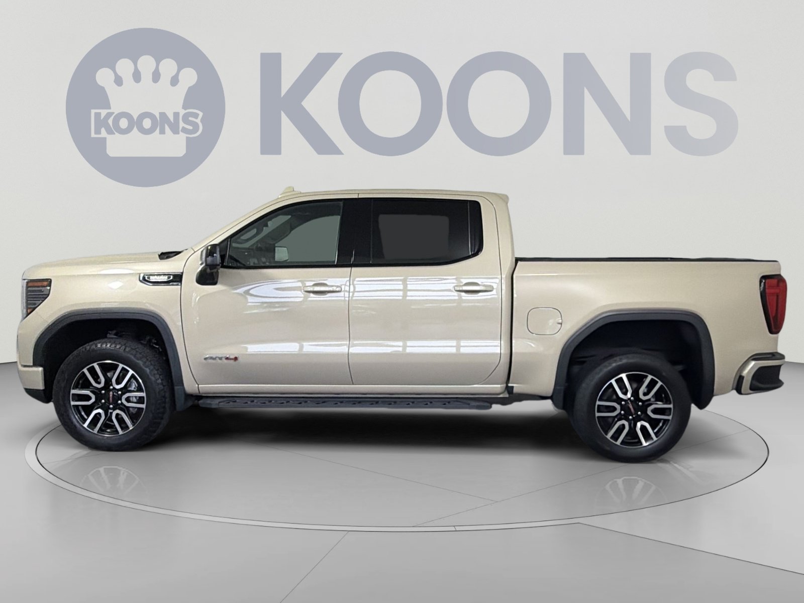 Used 2023 GMC Sierra 1500 AT4 w/ Technology Package AWD/4WD image 2