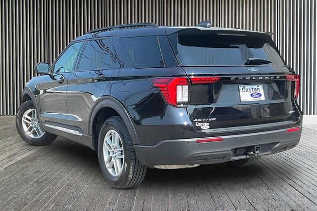Used 2025 Ford Explorer Active AWD/4WD image 11