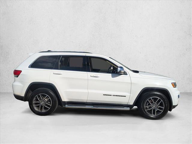 Used 2018 Jeep Grand Cherokee Laredo image 4