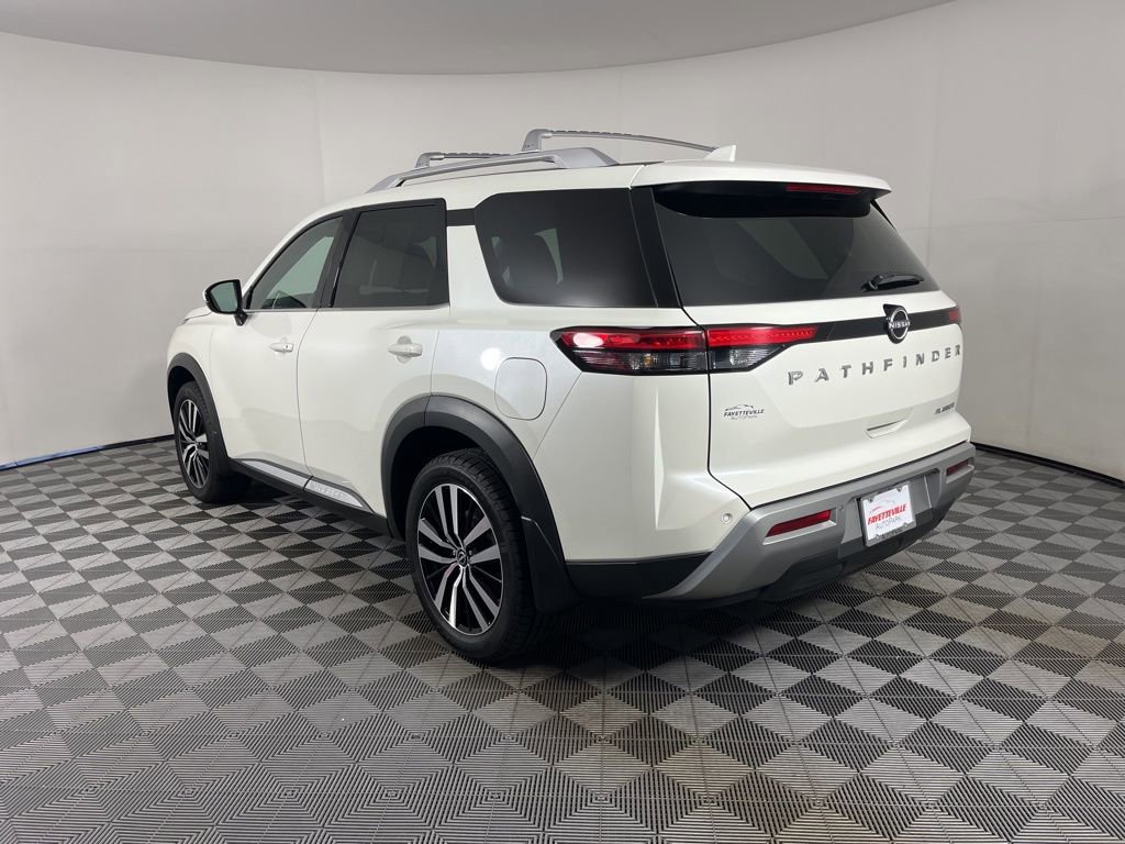 Used 2024 Nissan Pathfinder Platinum w/ Cargo Package image 15