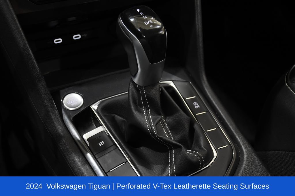 Used 2024 Volkswagen Tiguan SE AWD/4WD image 25