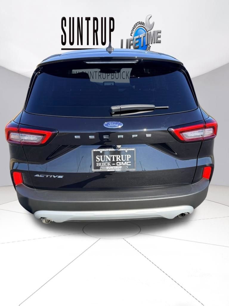 Used 2024 Ford Escape Active w/ Cold Weather Package image 6