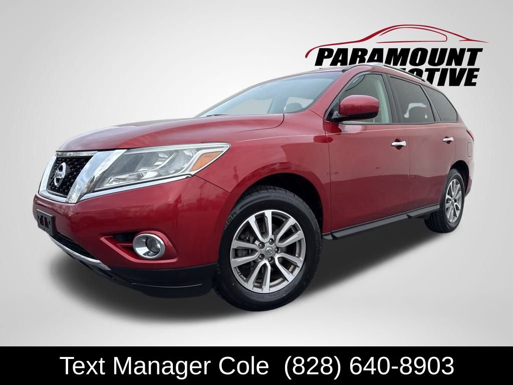 Used 2015 Nissan Pathfinder SV image 1