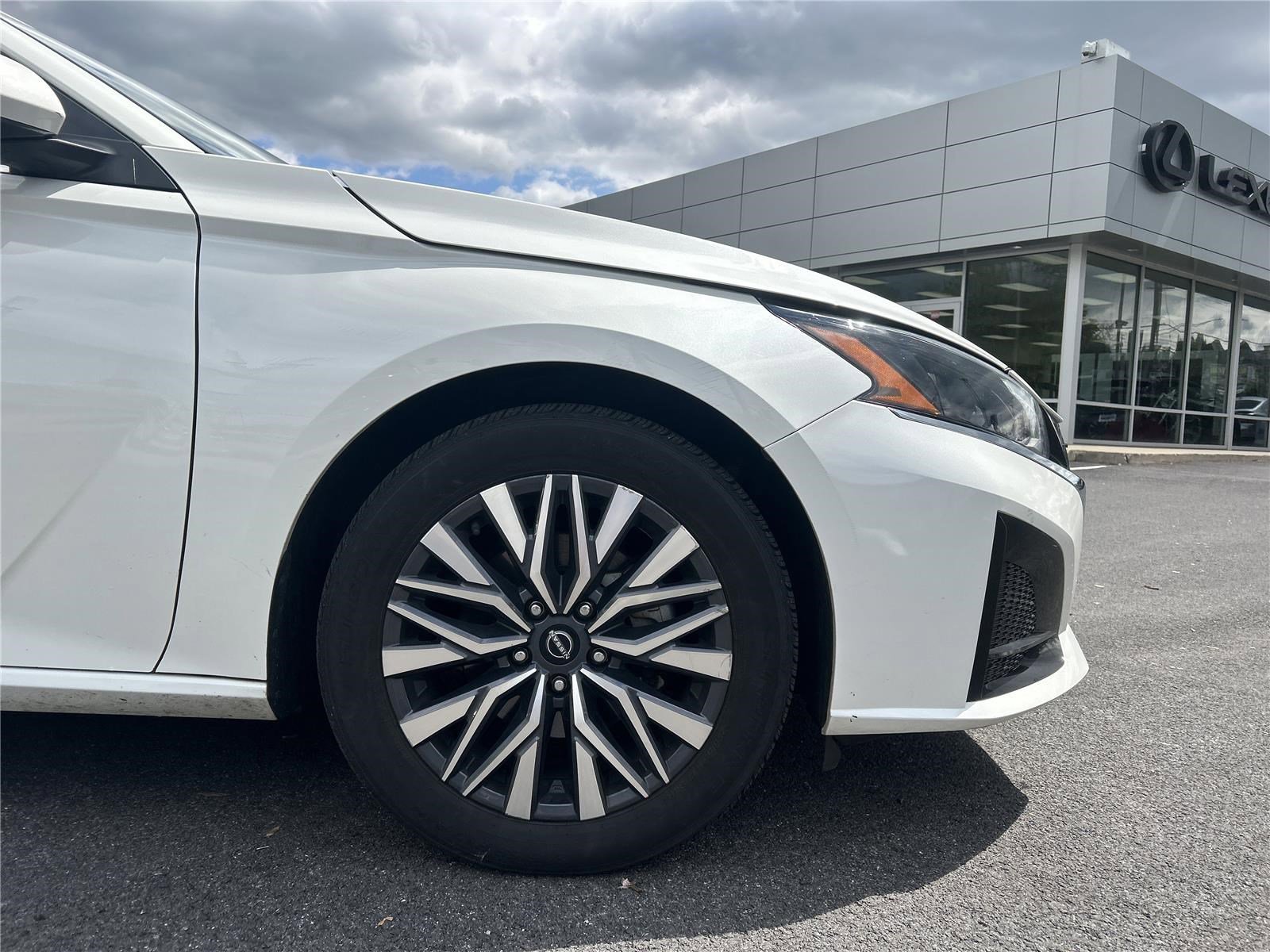 Used 2023 Nissan Altima 2.5 SV image 15