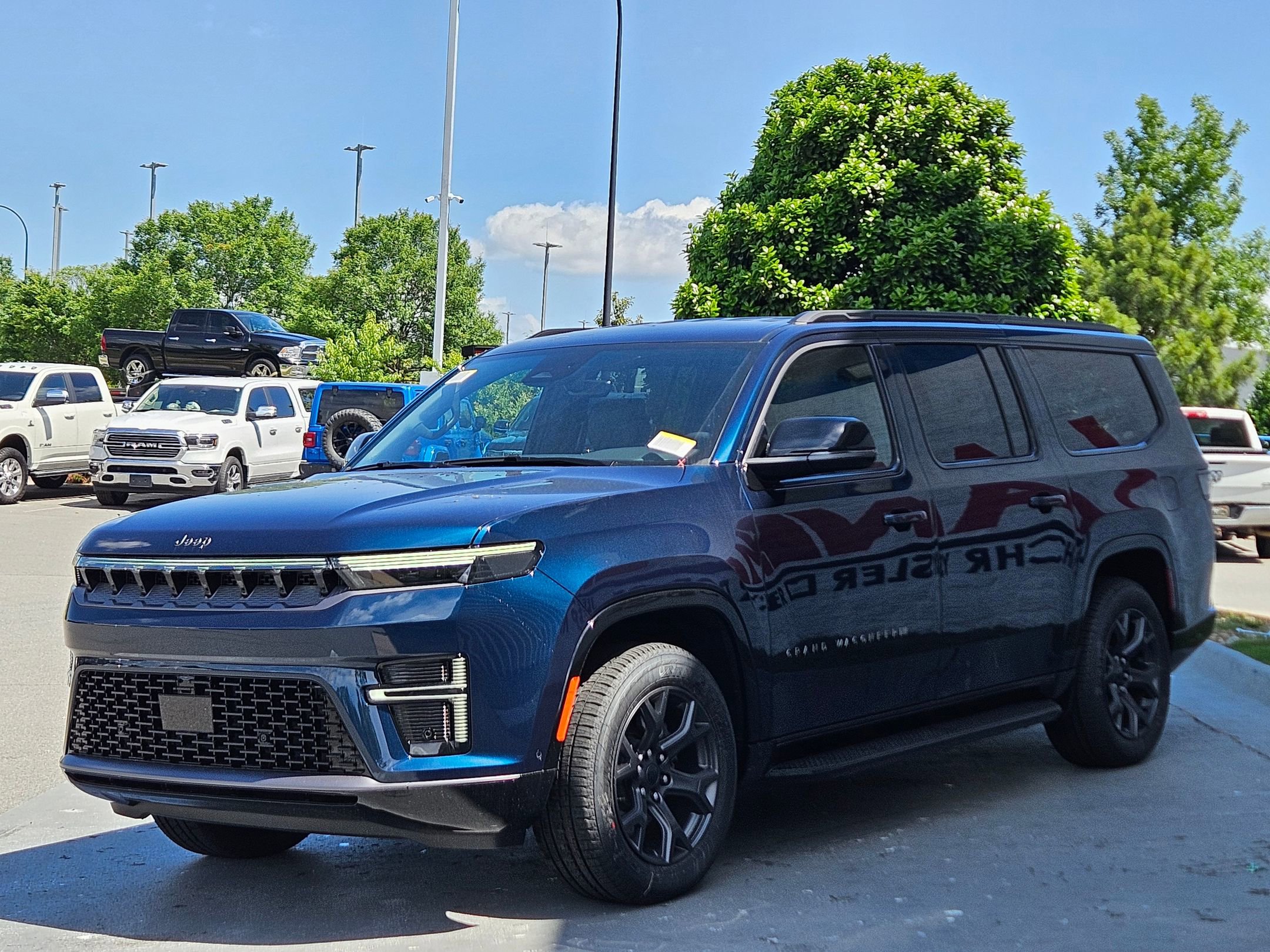 New 2026 Jeep Grand Wagoneer L Limited AWD/4WD image 3