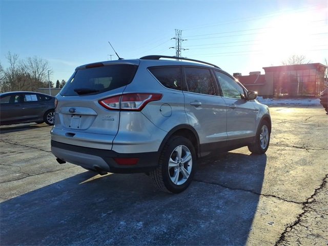 Used 2015 Ford Escape SE w/ Equipment Group 201A image 6