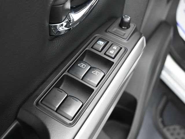 Used 2024 Nissan Titan SV w/ Accessory Utility Package image 16