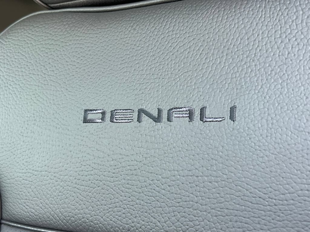 New 2026 GMC Sierra 2500 Denali w/ Denali Reserve Package AWD/4WD image 23