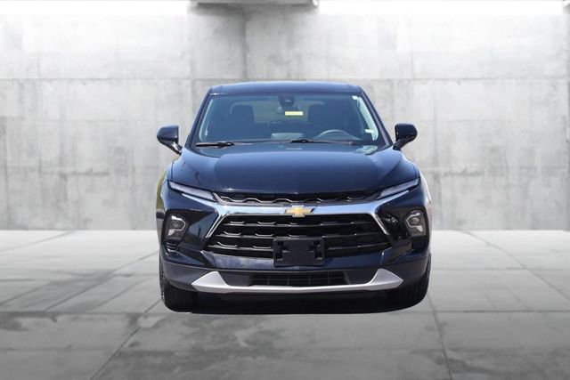 Used 2025 Chevrolet Blazer LT AWD/4WD image 4