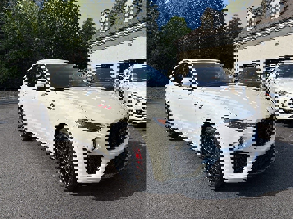 Used 2023 Maserati Levante Trofeo image 46