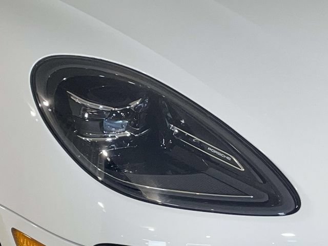 Certified 2026 Porsche Macan AWD/4WD image 11